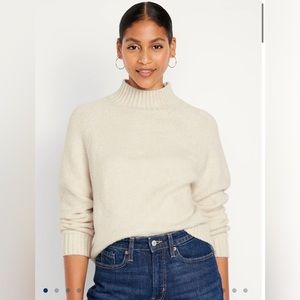 Women’s Old Navy Sweater